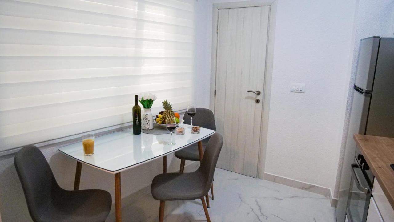 טרוגיר Peaceful & Sunny Apartments מראה חיצוני תמונה